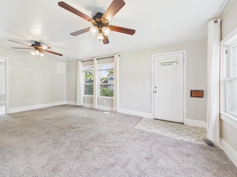 904 Glenn Ave, Wichita, KS 67213