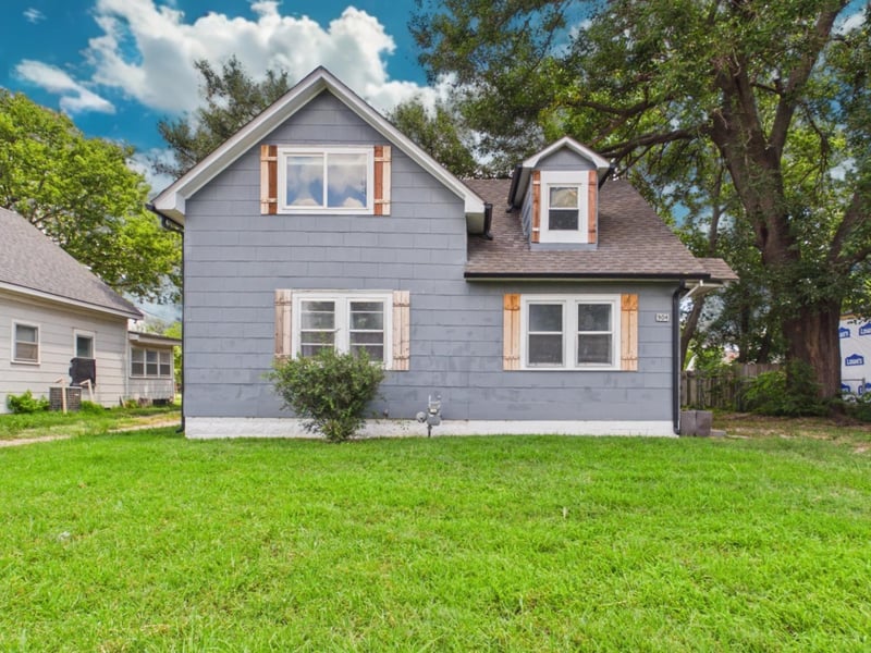904 Glenn Ave, Wichita, KS 67213