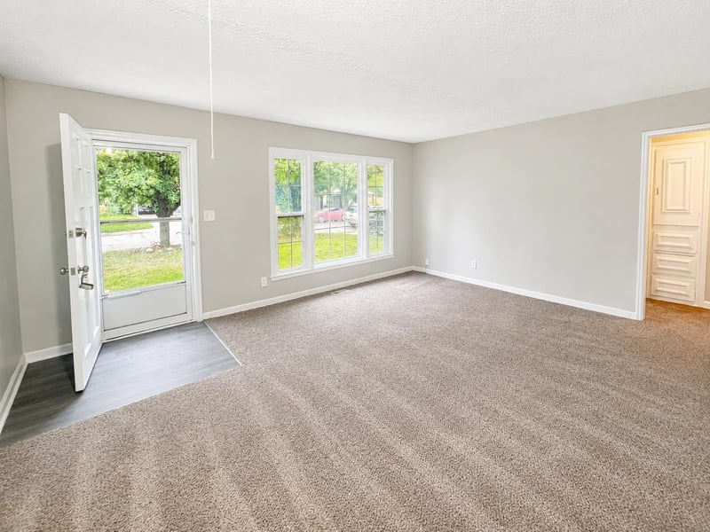1921 Madison Ave, Wichita, KS 67214-1927