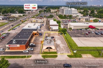 1555 S Bluffview, Wichita, KS 67218