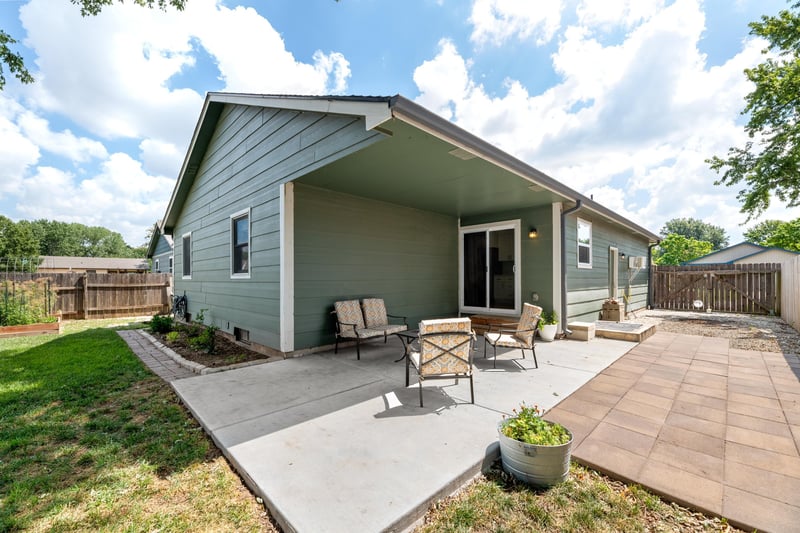 3729 Arapaho St, Wichita, KS 67215