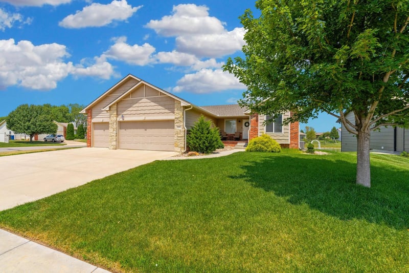 13826 Ridgepoint St, Wichita, KS 67235