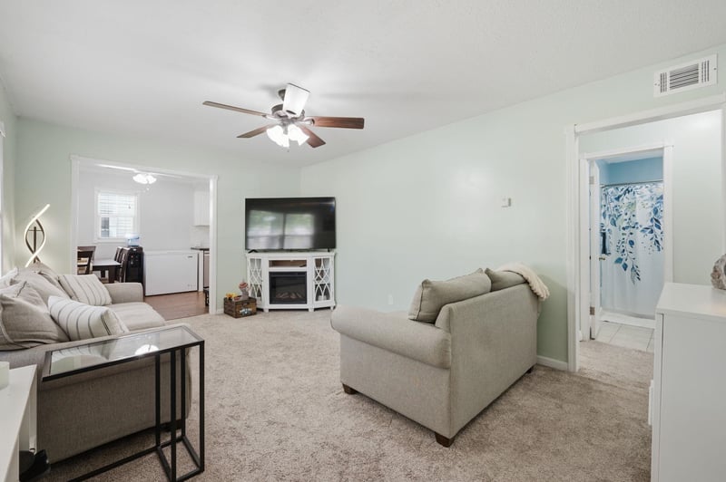 908 Kokomo Ave, Derby, KS 67037