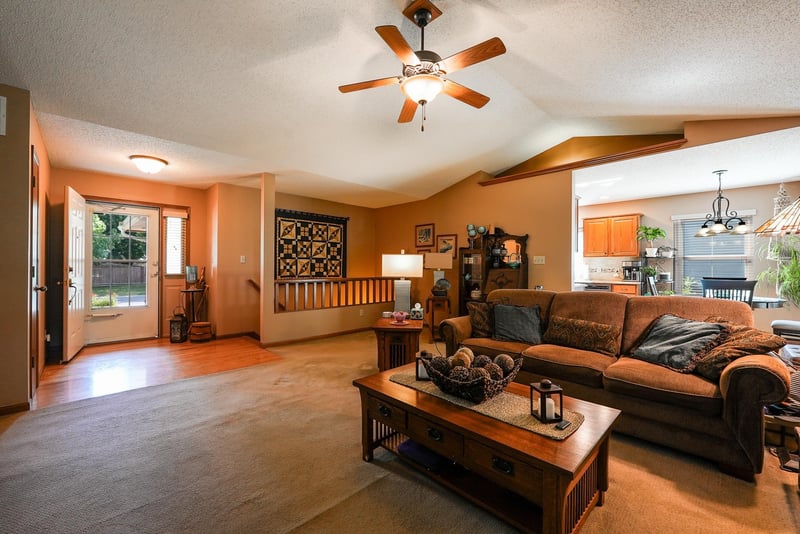 215 Post Rd, El Dorado, KS 67042