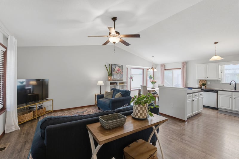924 Splitwood Way St, Derby, KS 67037