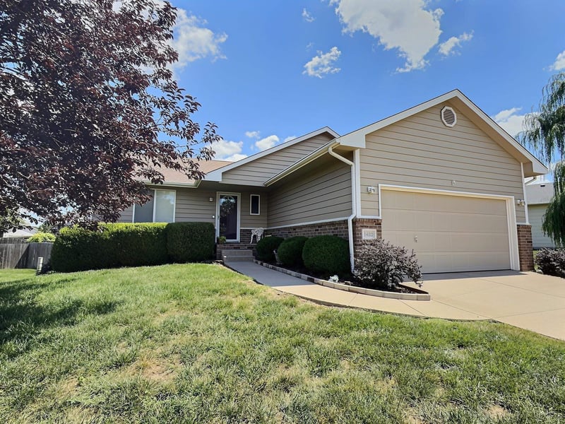 1422 Prairie Hill, Park City, KS 67219