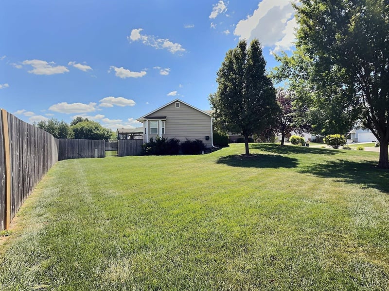 1422 Prairie Hill, Park City, KS 67219