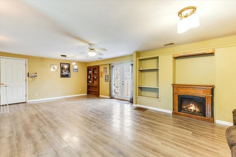 326 Jane St, Haysville, KS 67060-1341