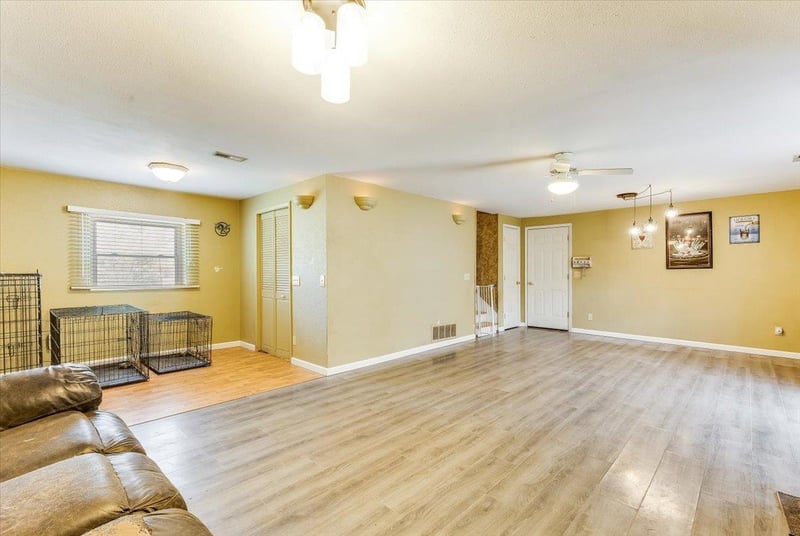 326 Jane St, Haysville, KS 67060-1341
