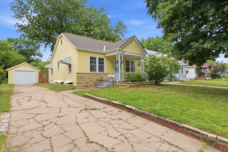 1541 Woodland Ave, Wichita, KS 67203