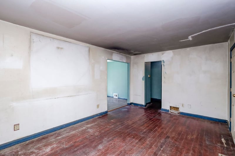 1301 Dellrose , Wichita, KS 67208