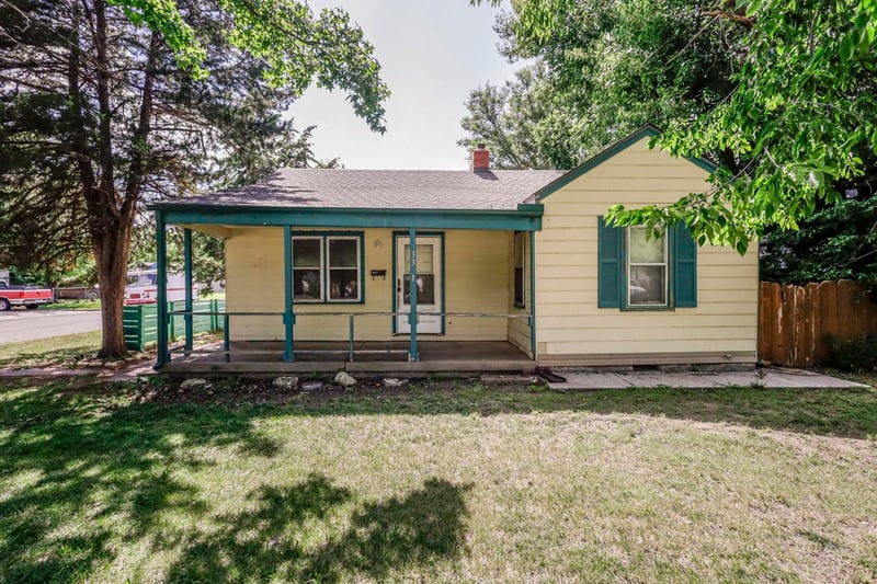 1301 Dellrose , Wichita, KS 67208