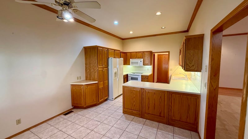 1770 Country Club Rd #9, El Dorado, KS 67042