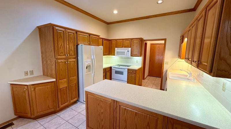 1770 Country Club Rd #9, El Dorado, KS 67042