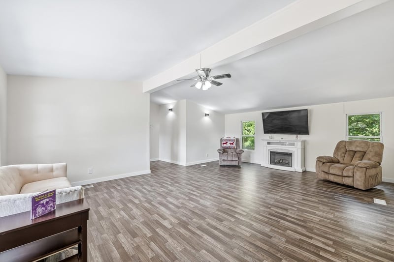 16775 Cherokee , Douglass, KS 67039