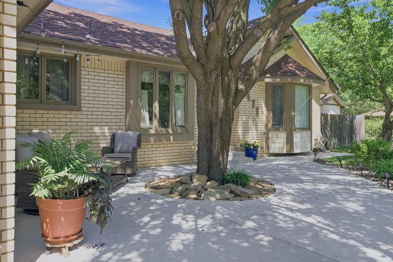2471 Winstead Cir, Wichita, KS 67226