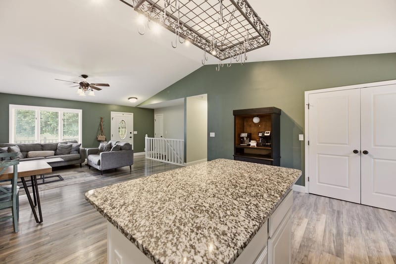 6156 Sullivan Rd, Wichita, KS 67204