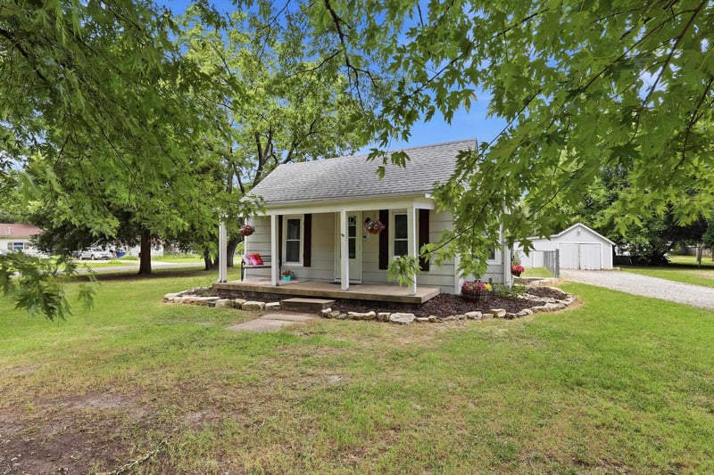 228 Willow St, Douglass, KS 67039