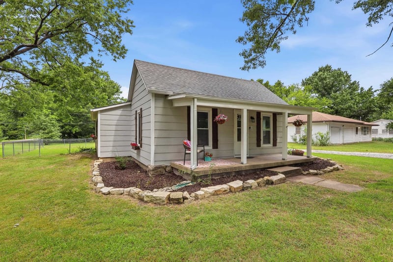 228 Willow St, Douglass, KS 67039