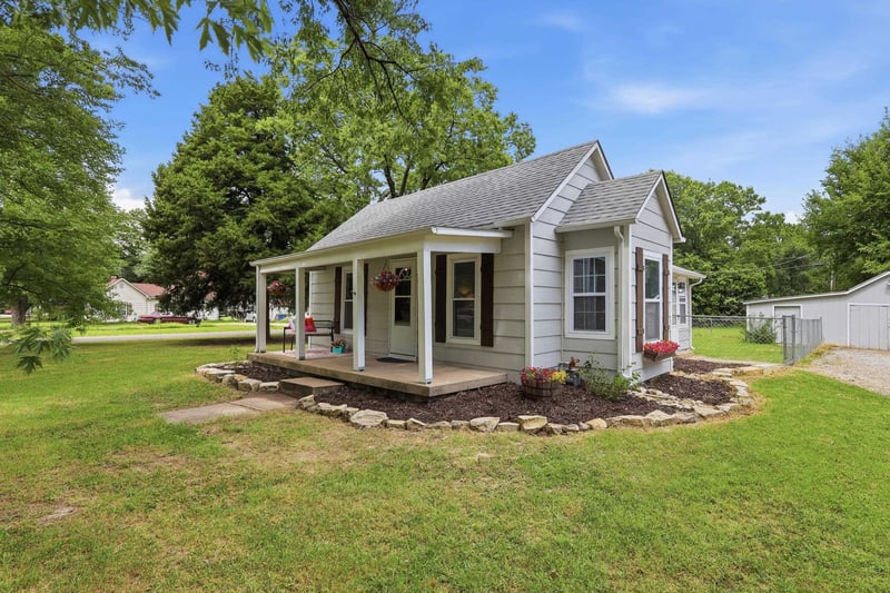 228 Willow St, Douglass, KS 67039
