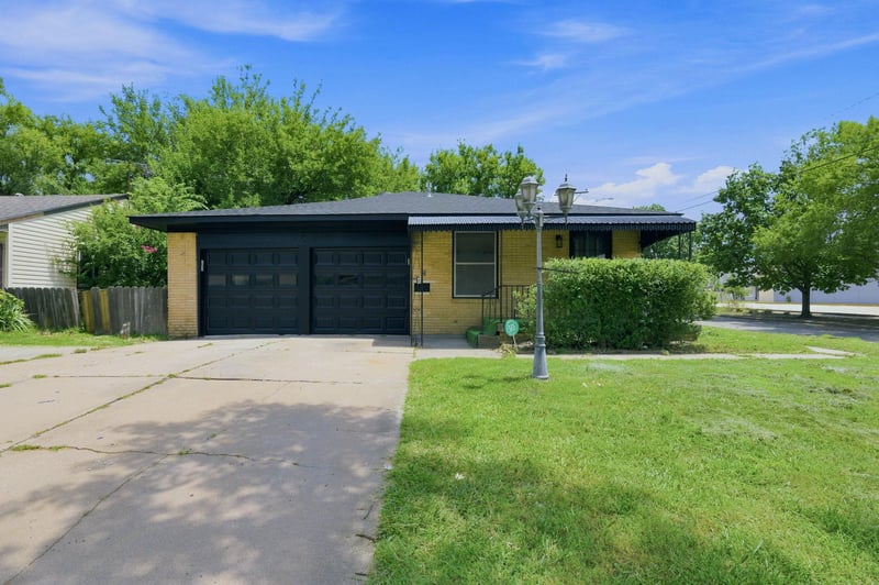 1502 Kenmar St, Wichita, KS 67208