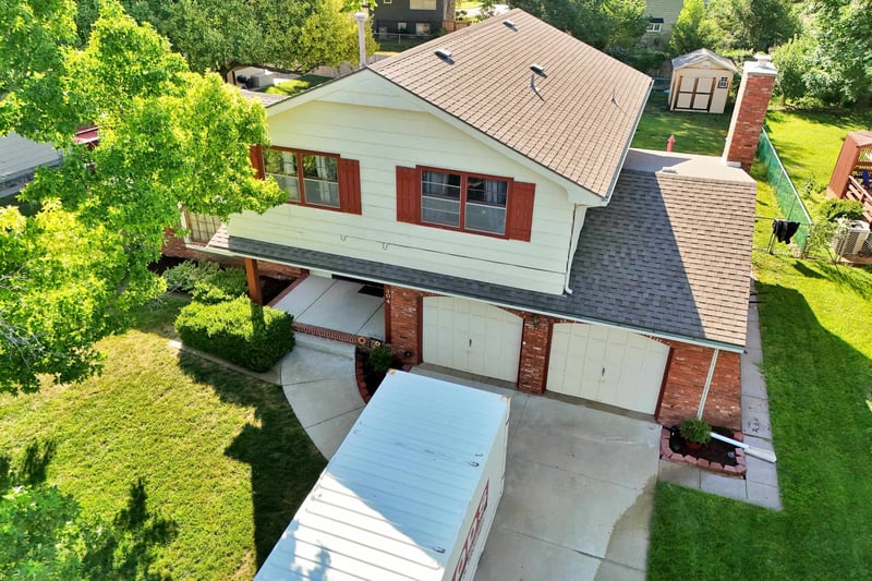 304 Rolling Hills Dr, Newton, KS 67114