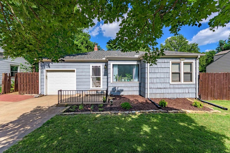 730 Fountain Ave, Wichita, KS 67218-2131