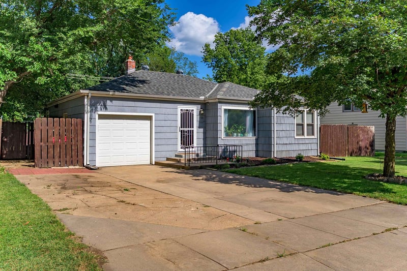 730 Fountain Ave, Wichita, KS 67218-2131