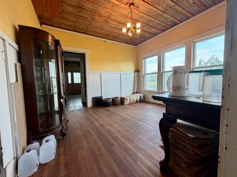 320 Maple , Eureka, KS 67045