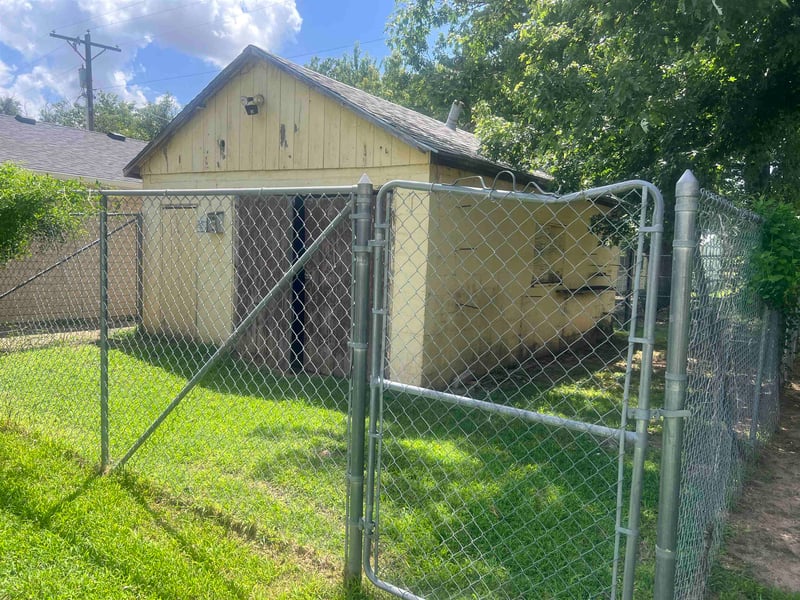 1611 8 , Arkansas City, KS 67005