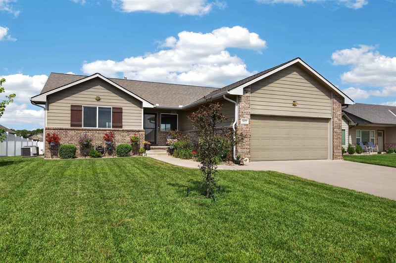 1613 Kentucky , Wichita, KS 67235