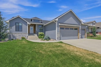 8534 E 33rd St S, Wichita, KS 67210