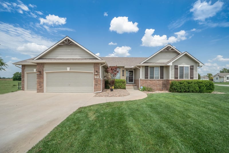 1245 Countrywalk St, Rose Hill, KS 67133