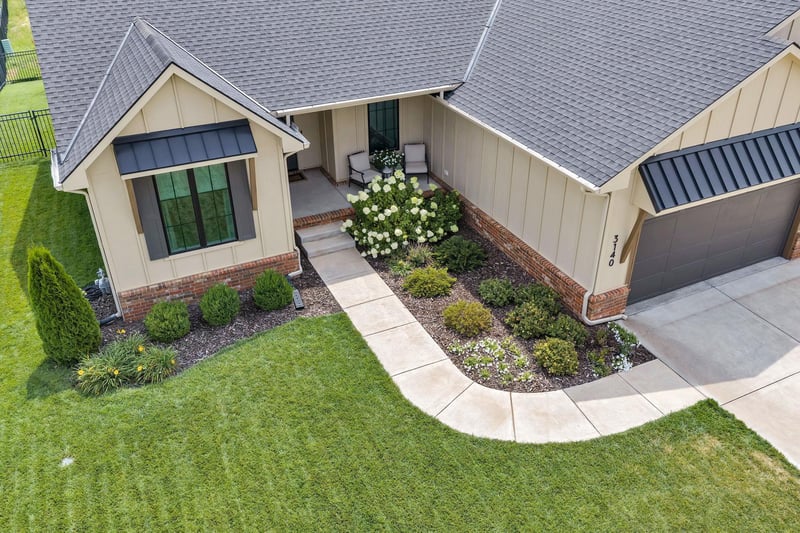 3140 Pine Grove Cir, Wichita, KS 67205