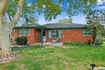 2858 S Laura, Wichita, KS 67216