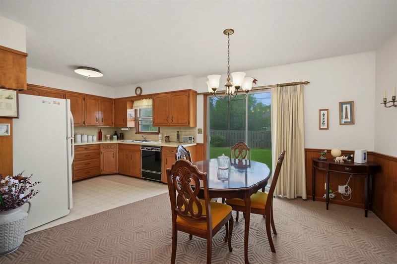 2158 Kensington Rd, Salina, KS 67401