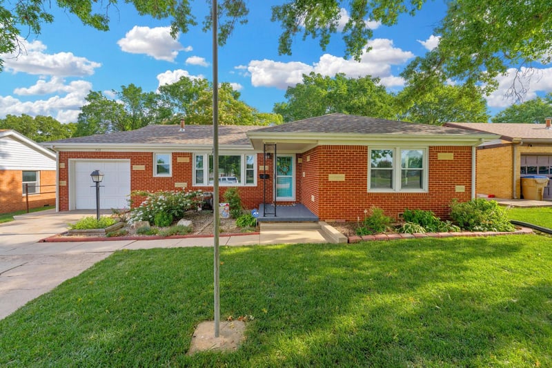 710 E Madison, Derby, KS 67037