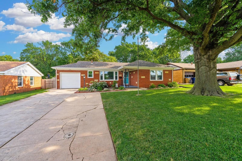 710 E Madison, Derby, KS 67037