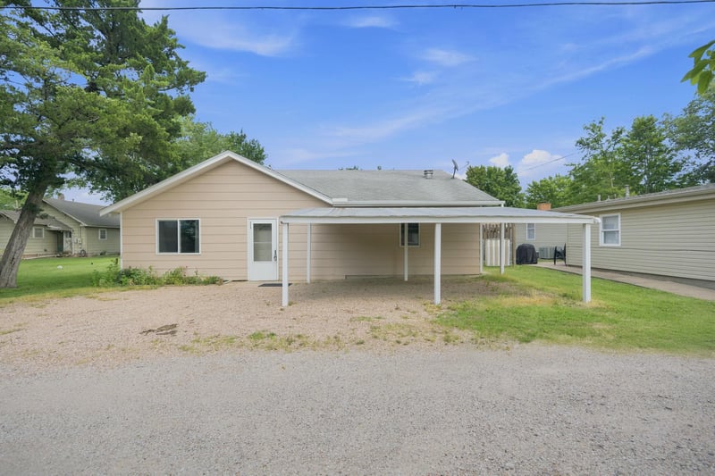 311 N Garfield St, Cheney, KS 67025