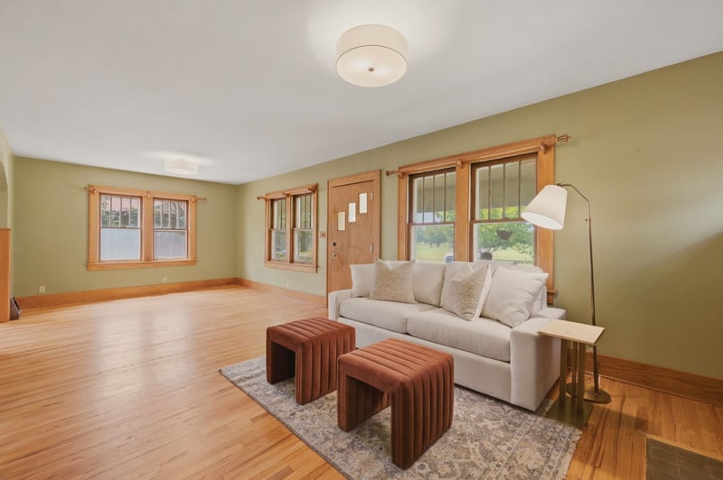 924 Amidon Ave, Wichita, KS 67203-3113