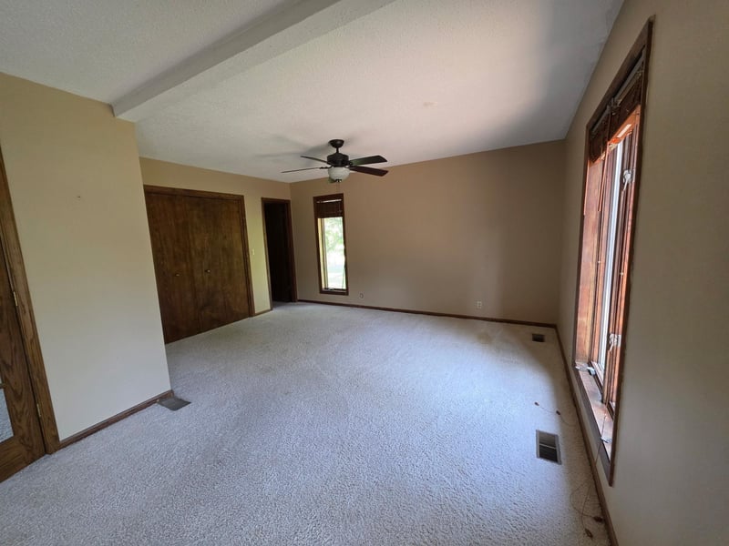 1009 Ruth Ann Dr, Dodge City, KS 67801
