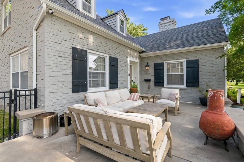 211 Battin Ave, Wichita, KS 67208