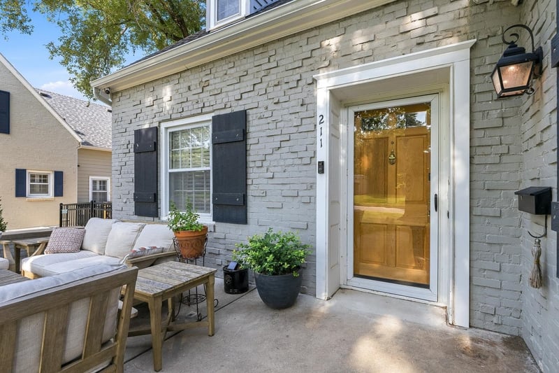 211 Battin Ave, Wichita, KS 67208