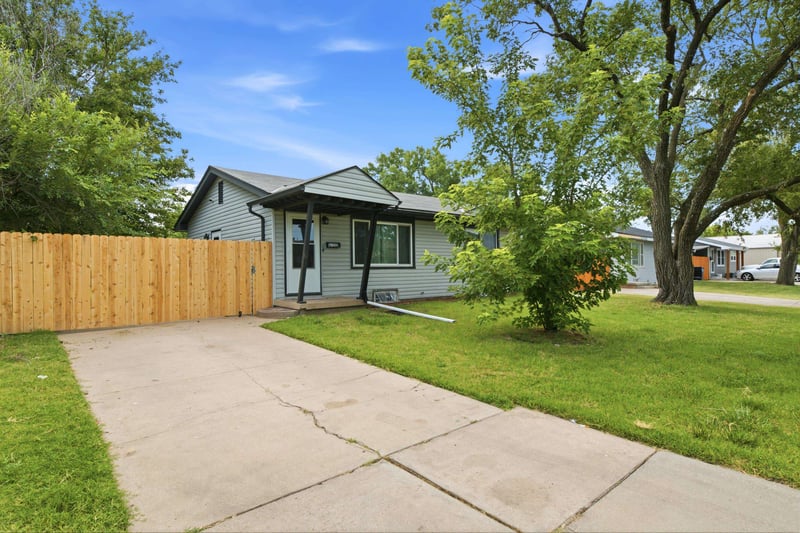 2450 St Clair Ave, Wichita, KS 67217