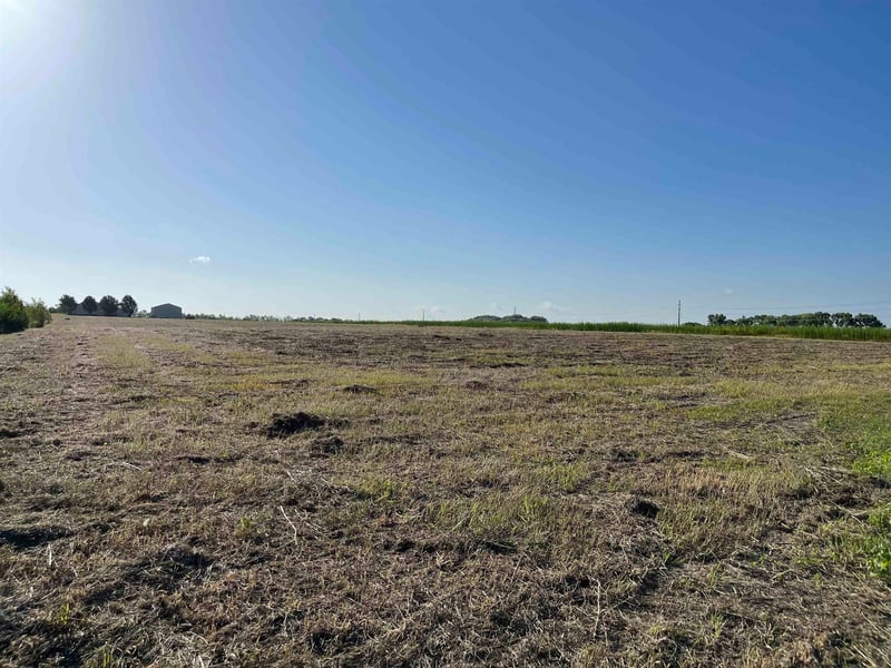 00000 County Line Rd, Rose Hill, KS 67133
