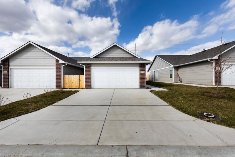 5407 N Colburn Ct, Bel Aire, KS 67220