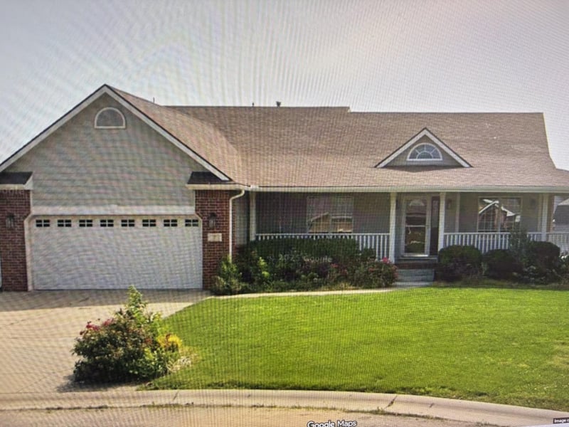 7 S Fieldcrest, Mount Hope, KS 67108