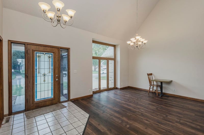 1212 N Coachhouse Rd, Wichita, KS 67235