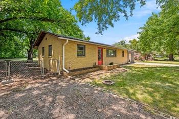 5519 N Salina, Wichita, KS 67204