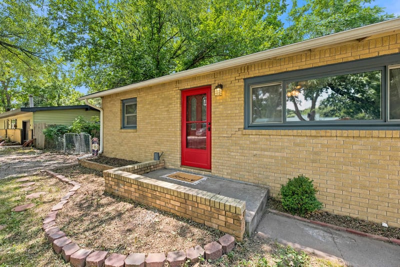 5519 Salina , Wichita, KS 67204